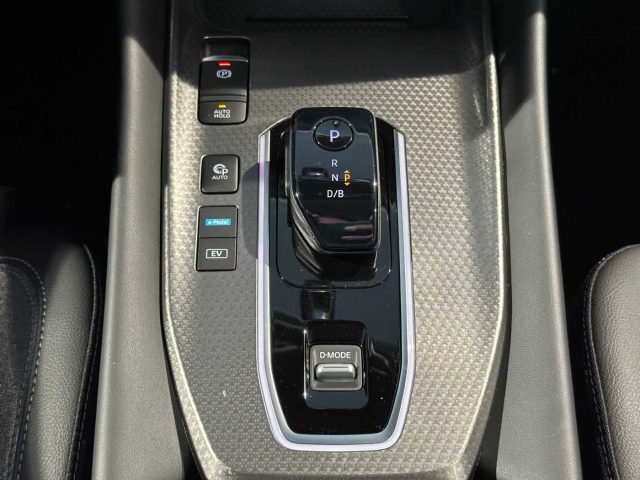 NISSAN Qashqai usata, con Sensori di parcheggio posteriori