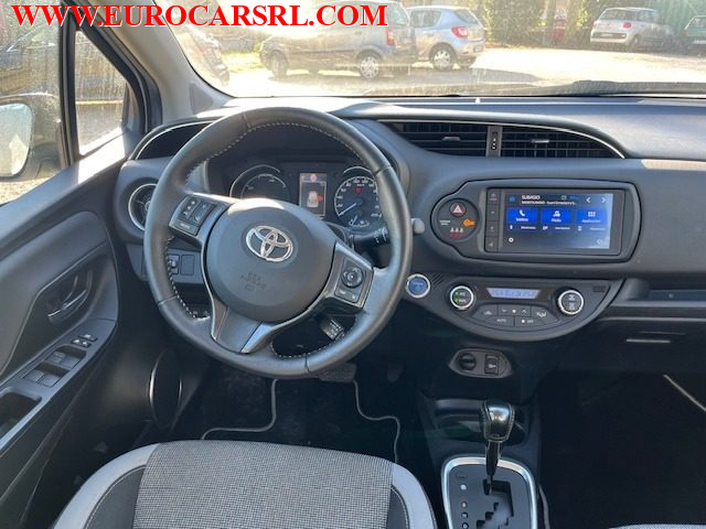 TOYOTA Yaris usata 22