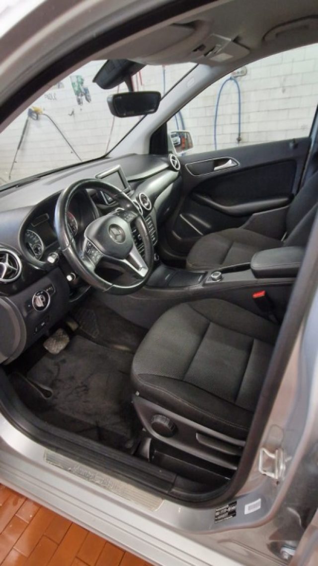 MERCEDES-BENZ B 180 usata, con Servosterzo