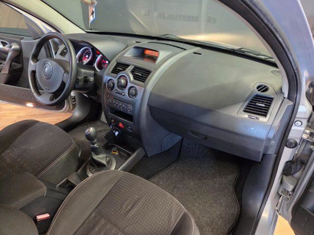 RENAULT Megane usata, con Bracciolo
