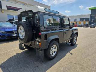 LAND ROVER Defender usata, con Autoradio