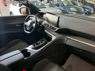 PEUGEOT 5008 usata, con Sensore di luce