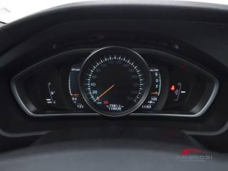 VOLVO V40 Cross Country usata 12