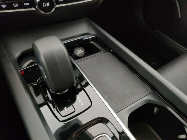 VOLVO V60 usata, con Portellone posteriore elettrico