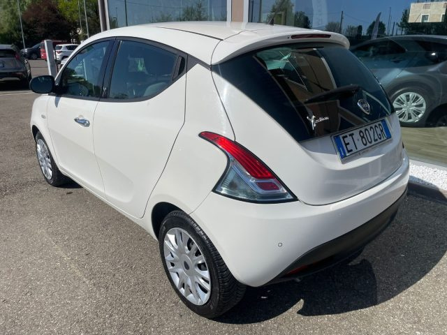 LANCIA Ypsilon usata, con ESP