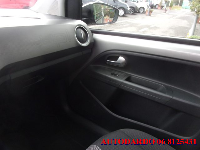 VOLKSWAGEN up! usata, con Servosterzo