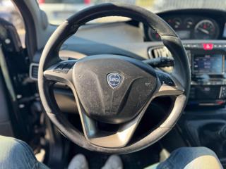 LANCIA Ypsilon usata, con Fendinebbia