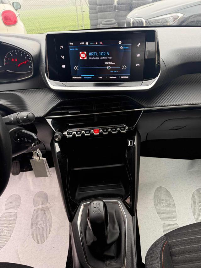 PEUGEOT 208 usata, con Volante in pelle