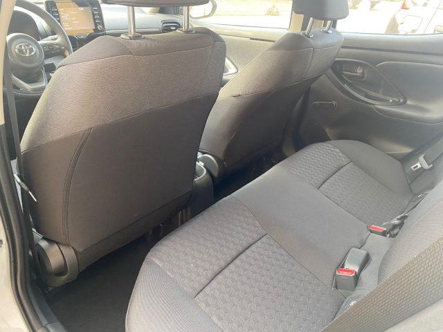 TOYOTA Yaris usata, con Touch screen