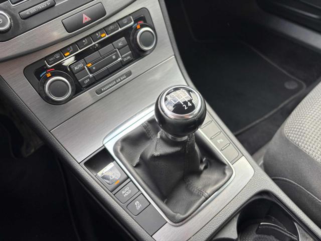 VOLKSWAGEN Passat usata, con Controllo trazione