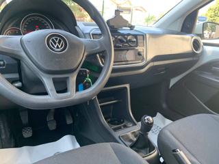 VOLKSWAGEN up! usata, con USB