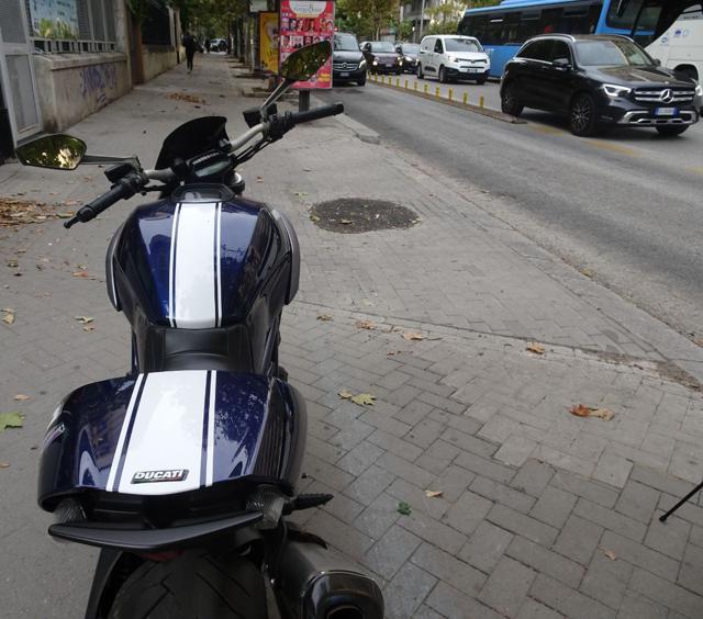 DUCATI Diavel usata 15