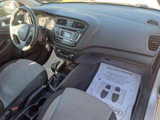 HYUNDAI i20 usata, con Volante in pelle