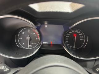 ALFA ROMEO Stelvio usata, con Gancio traino