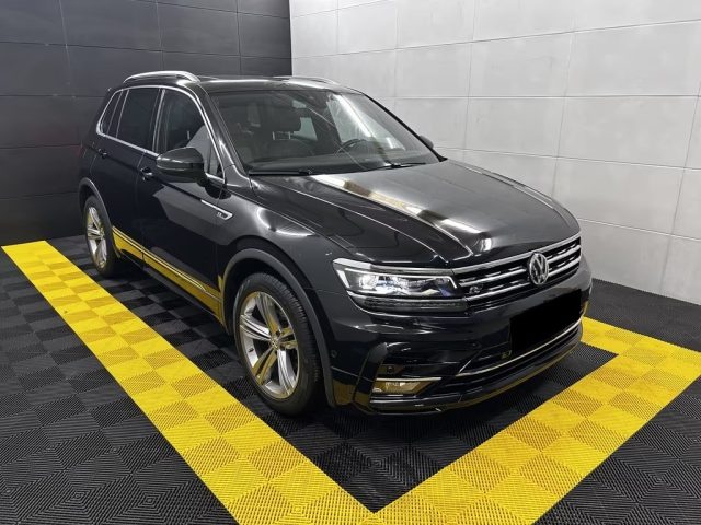 VOLKSWAGEN Tiguan usata, con Airbag laterali
