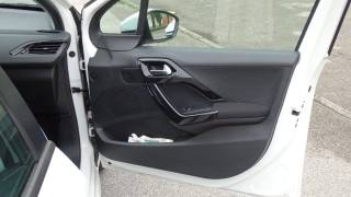 PEUGEOT 208 usata 52