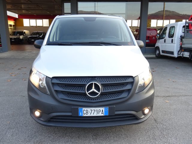 MERCEDES-BENZ Vito usata, con Airbag