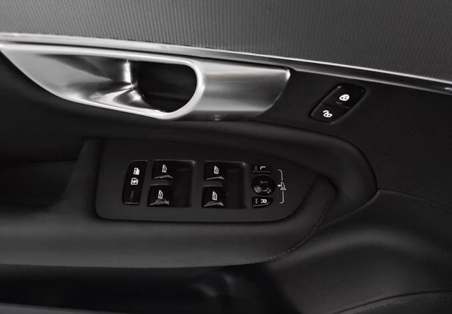 VOLVO XC90 usata, con Interni in pelle