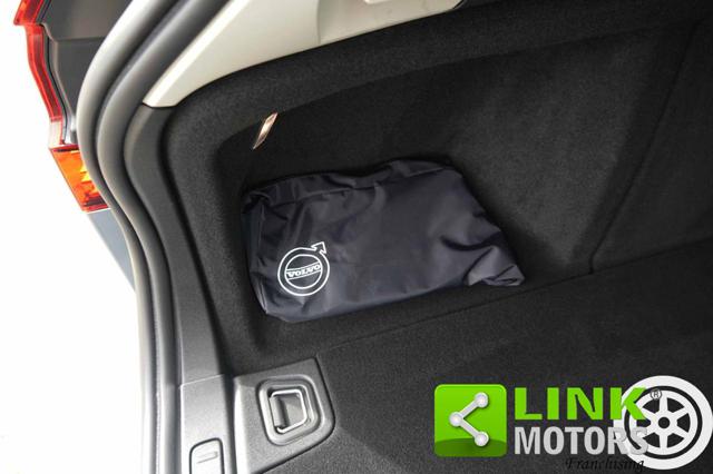 VOLVO V60 usata, con Sensori di parcheggio anteriori
