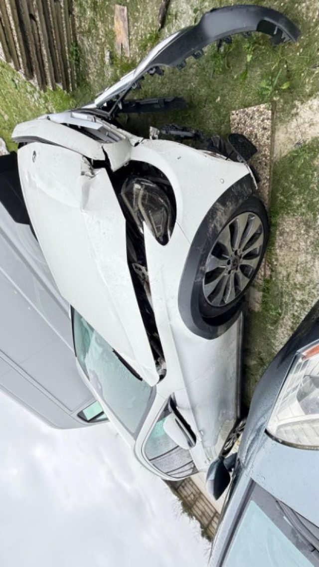 MERCEDES-BENZ E 220 usata, con Controllo trazione