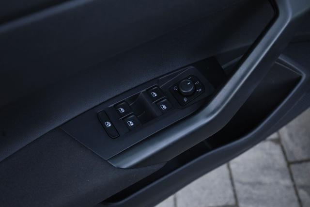 VOLKSWAGEN Taigo usata, con Sensori di parcheggio anteriori