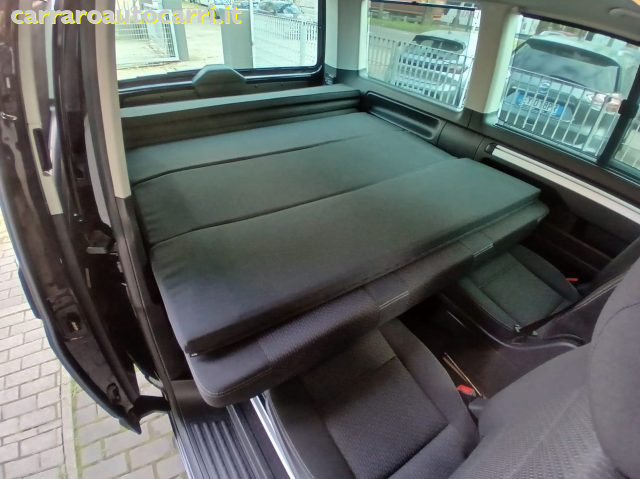 VOLKSWAGEN Multivan usata, con USB