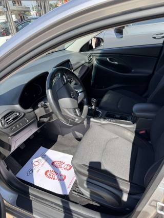HYUNDAI i30 usata, con Park Distance Control