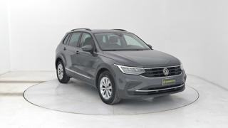 VOLKSWAGEN Tiguan usata, con Boardcomputer