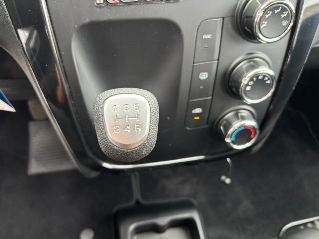 MAHINDRA KUV100 usata, con Climatizzatore