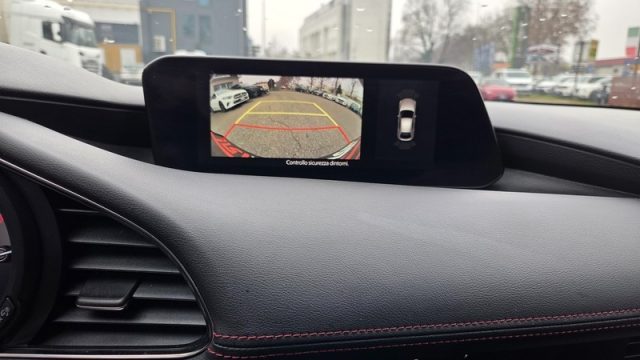 MAZDA 3 usata, con USB
