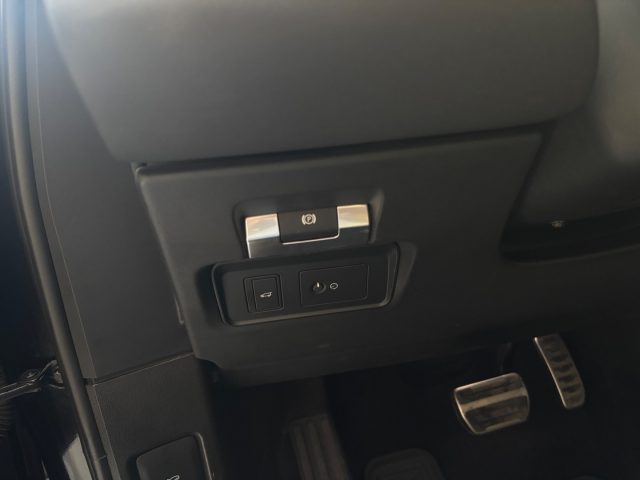 LAND ROVER Range Rover Evoque usata, con Leve al volante