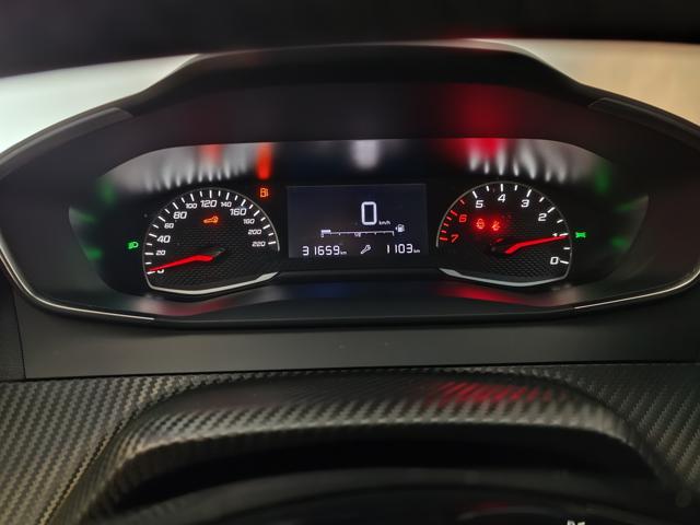 PEUGEOT 2008 usata, con Controllo automatico clima