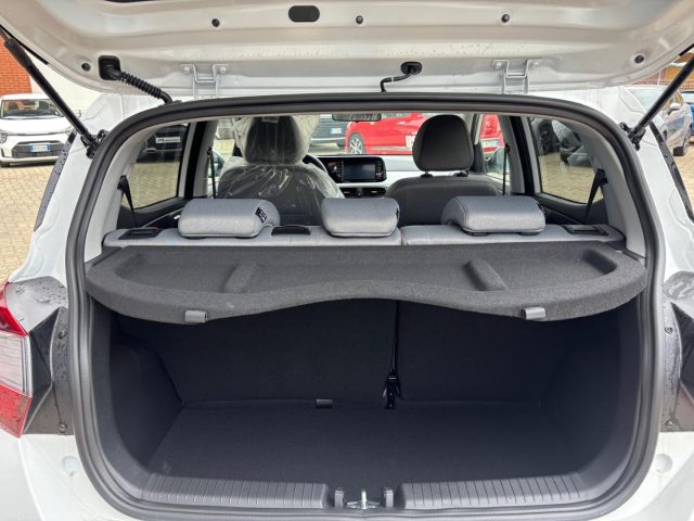 HYUNDAI i10 usata, con Volante multifunzione