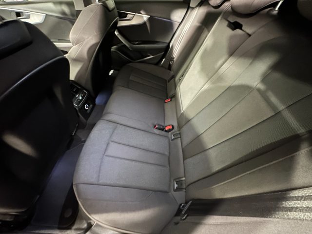 AUDI A4 usata, con Controllo automatico clima