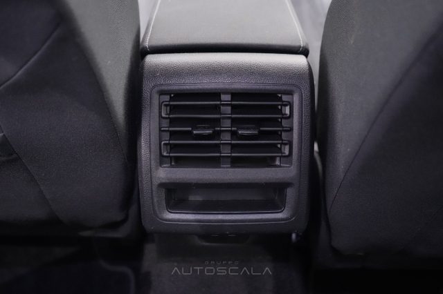 VOLKSWAGEN Golf usata, con Bluetooth