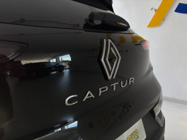 RENAULT Captur usata, con Bracciolo