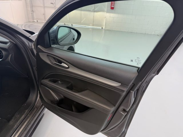 ALFA ROMEO Stelvio usata, con Fari full-led