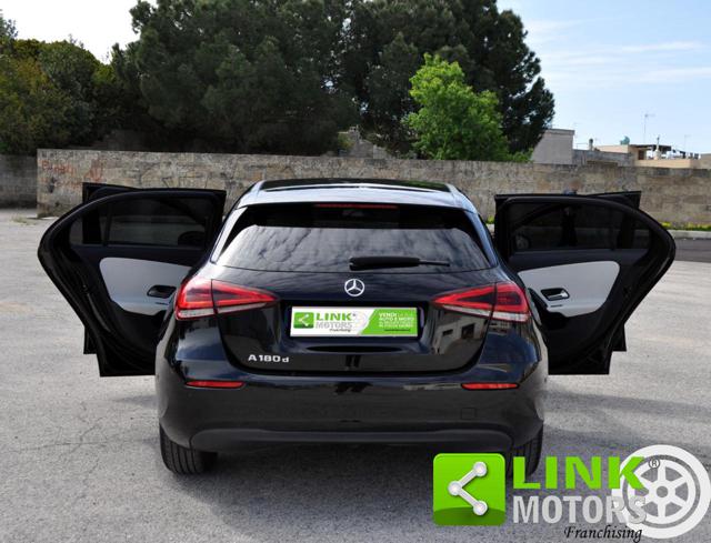 MERCEDES-BENZ A 180 usata, con Cronologia tagliandi