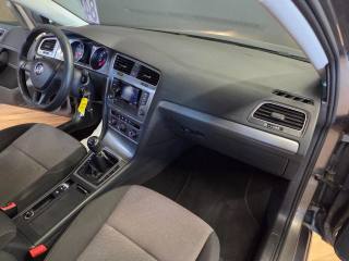VOLKSWAGEN Golf usata, con Airbag testa