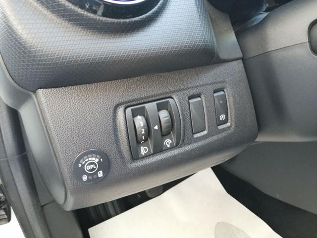 RENAULT Clio usata, con Volante multifunzione