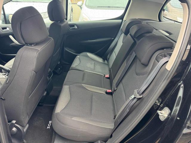 PEUGEOT 308 usata, con Airbag testa