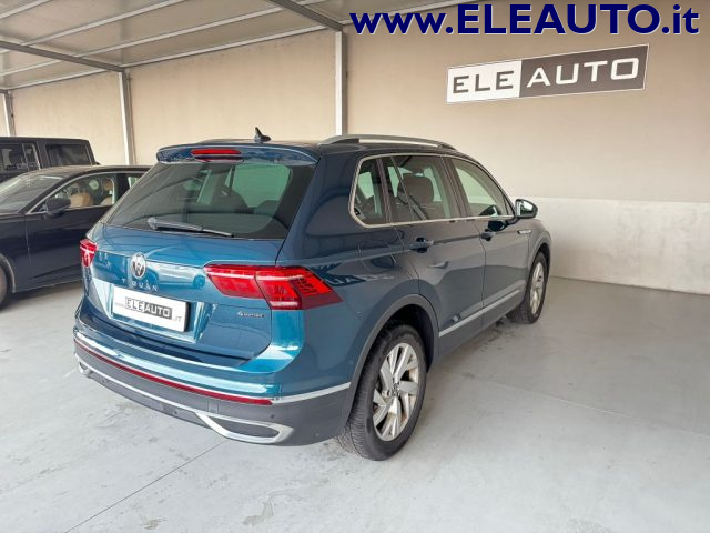 VOLKSWAGEN Tiguan usata, con Autoradio