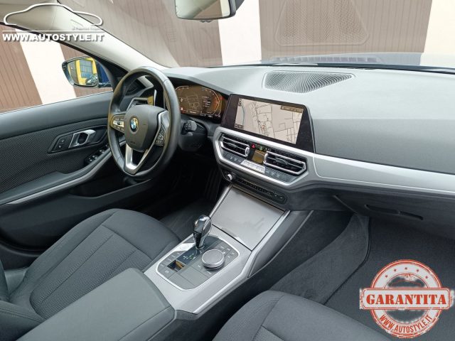 BMW 320 usata, con Schermo multifunzione interamente digitale