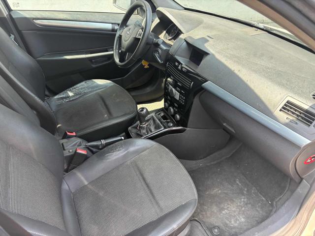 OPEL Astra usata, con Fendinebbia