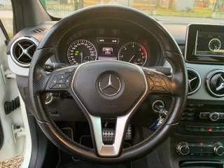 MERCEDES-BENZ B 180 usata, con Fari Xenon