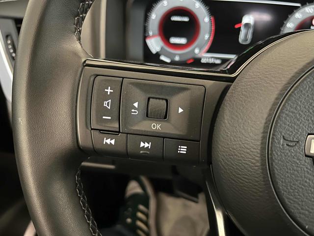 NISSAN Qashqai usata, con Fari LED