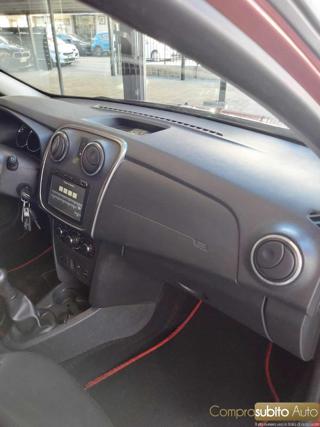 DACIA Sandero usata, con Specchietti laterali elettrici
