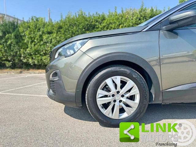 PEUGEOT 3008 usata, con Sistema di navigazione