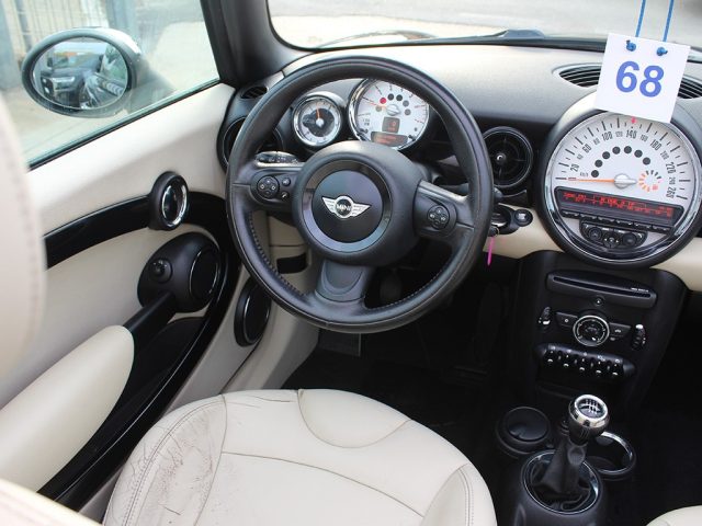MINI Cabrio usata, con Volante in pelle
