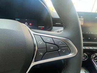 RENAULT Clio usata, con Touch screen